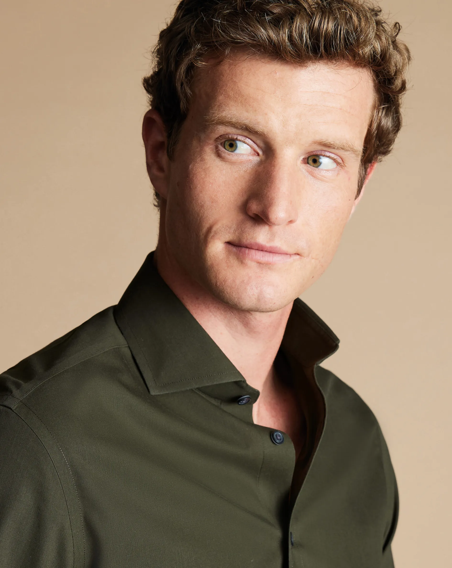 Online Charles Tyrwhitt Spread Collar Non-Iron Poplin Shirt - Green Olive