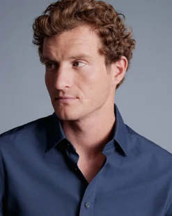 Shop Charles Tyrwhitt Spread Collar Non-Iron Royal Oxford Shirt - French Blue