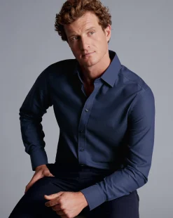 Shop Charles Tyrwhitt Spread Collar Non-Iron Royal Oxford Shirt - French Blue
