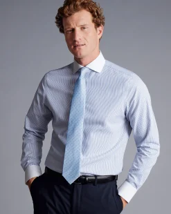Store Charles Tyrwhitt Spread Collar Non-Iron Stripe Winchester Shirt - Ocean Blue