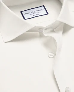 Store Charles Tyrwhitt Spread collar Non-Iron Twill Shirt - Ivory